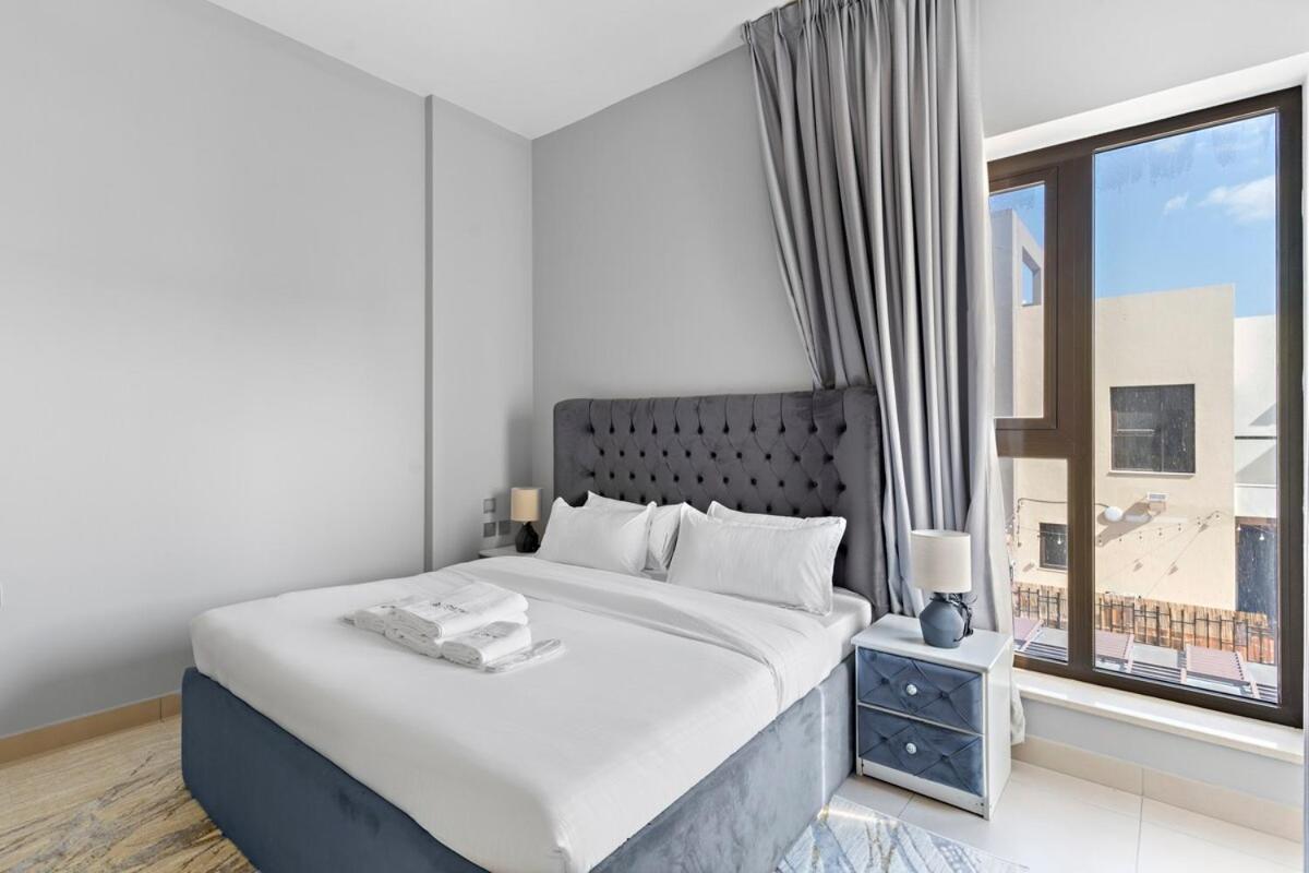 Spacious & Modern 3br With Maids Townhouse At Souk Warsan F Apartment *