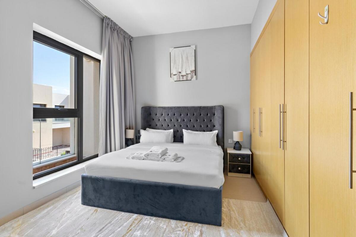 Spacious & Modern 3br With Maids Townhouse At Souk Warsan F Apartment