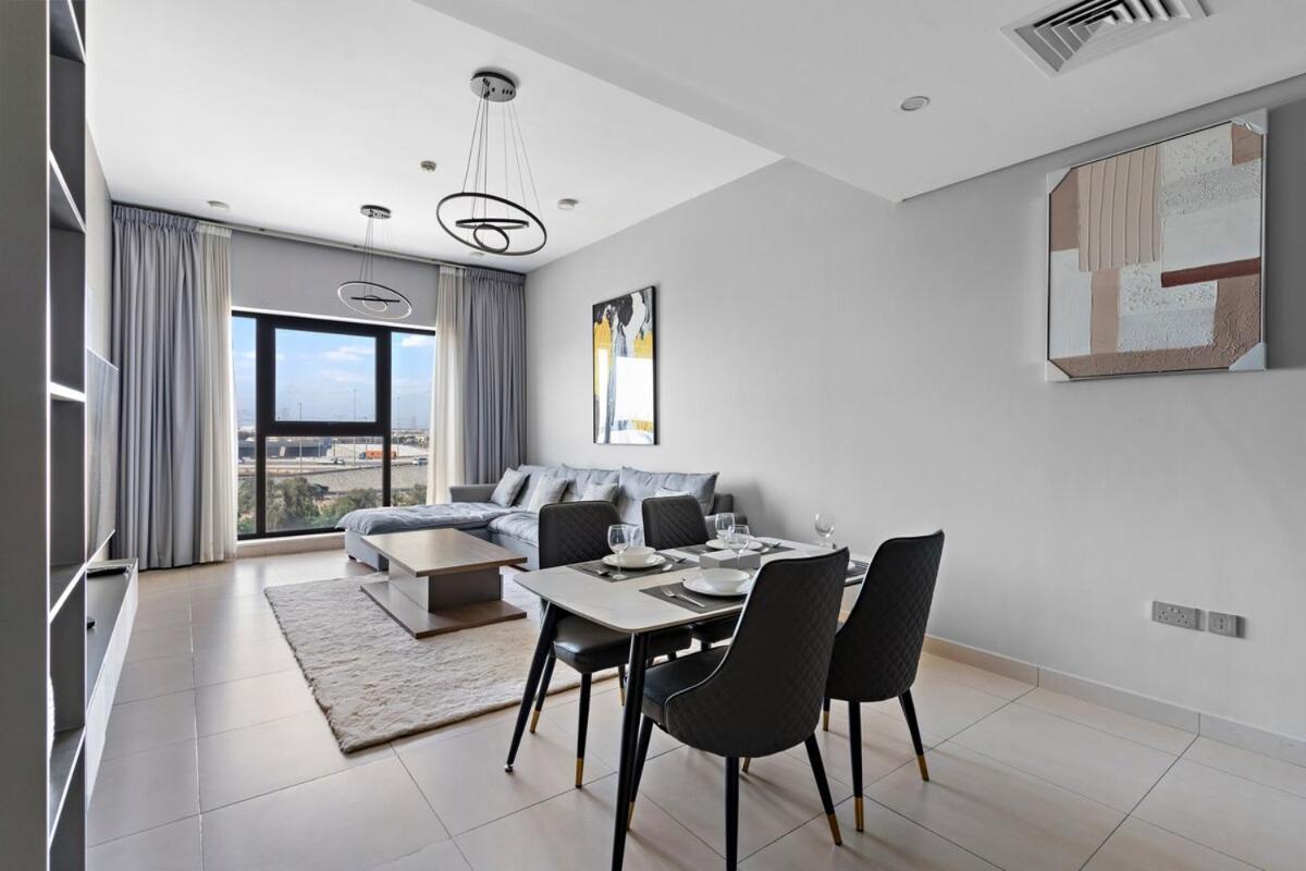 Apartment Spacious & Modern 3br With Maids Townhouse At Souk Warsan F *